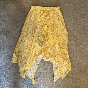 High-waist asymmetrical floral skirt